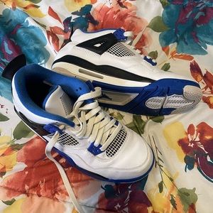 Jordan’s Retro 4 Size 5.5Y